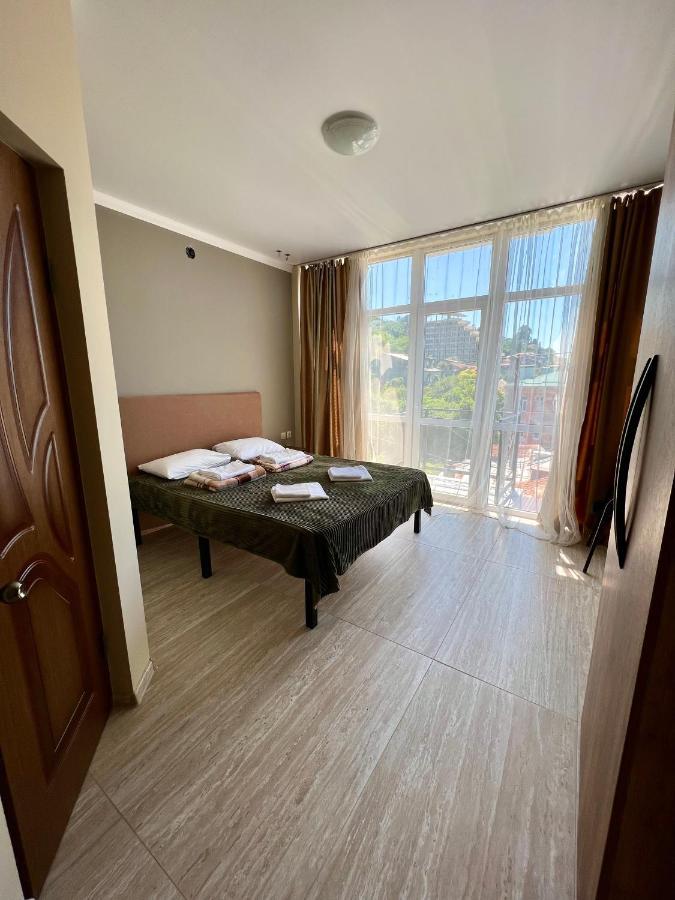 Hotel Golden Gagra Esterno foto